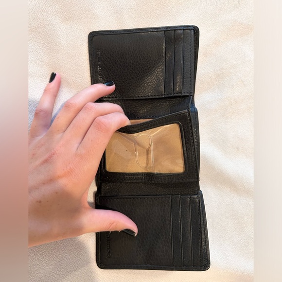 Columbia Black leather trifold wallet NWOT - Picture 3 of 7